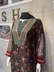 AR Black Ethnic style chiffon suit