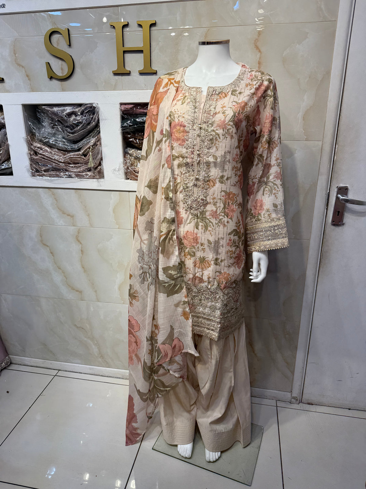AR Short kameez Baige floral with farshi Shalwaar Womenswear