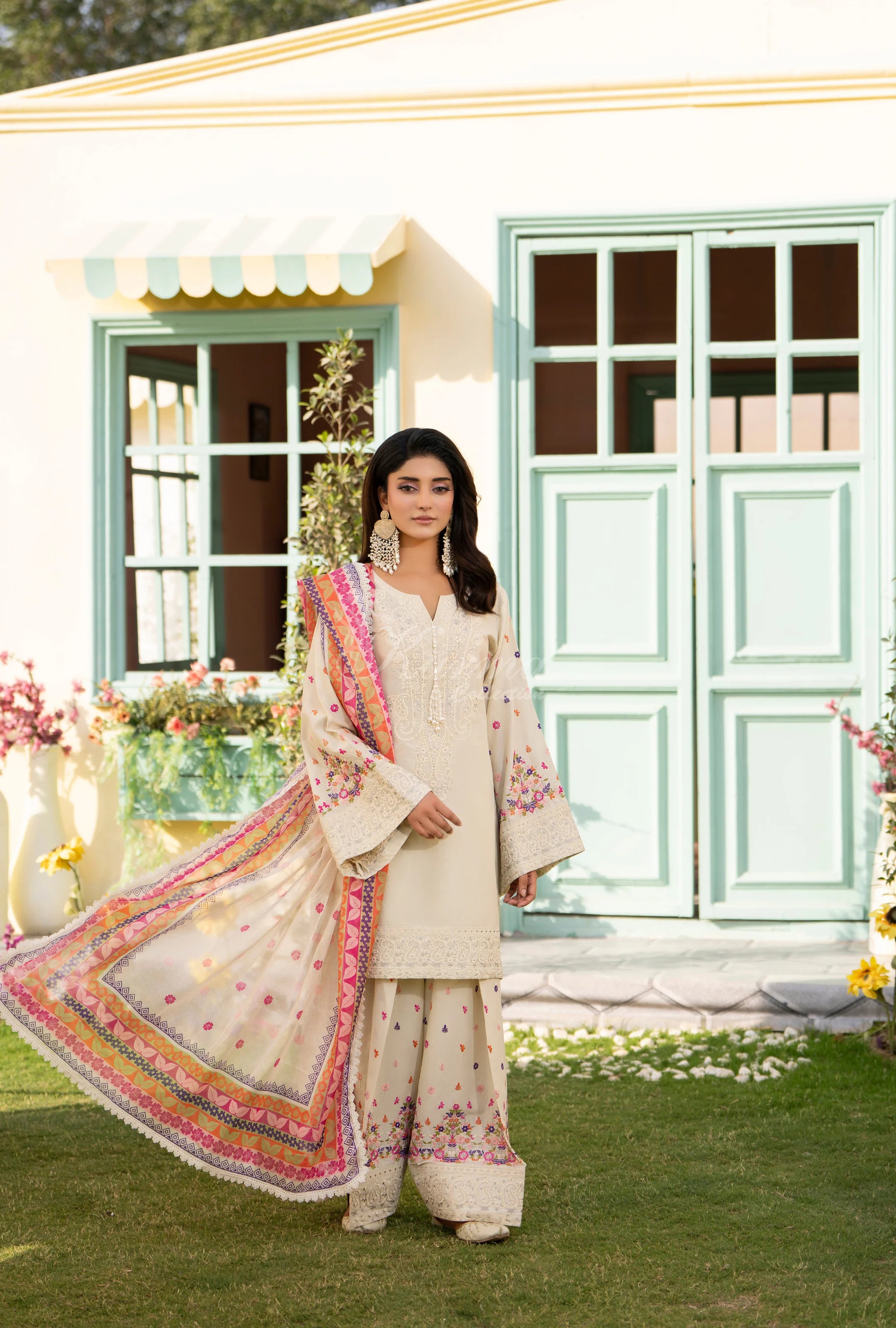 Original karma collection 3pc outfit with embroidery farshi Shalwar ANTIQUE PEARL
KC-1556