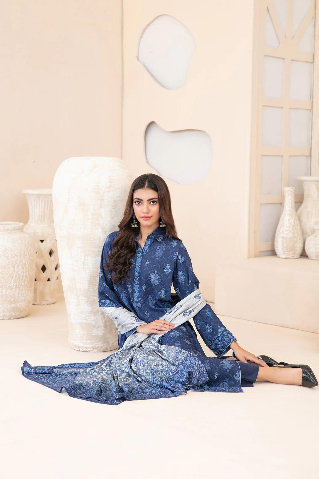 3pc navy blue outfit with a contrast shawl cream