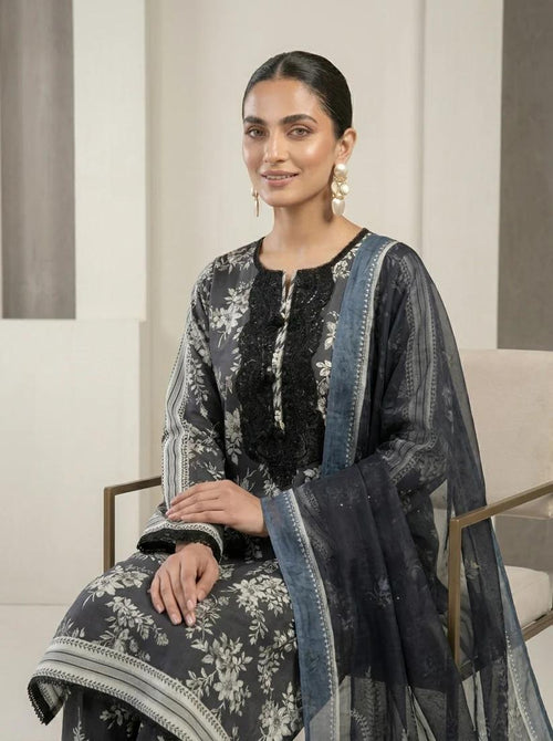 Elegant Black & White Floral Printed 3 Piece Suit