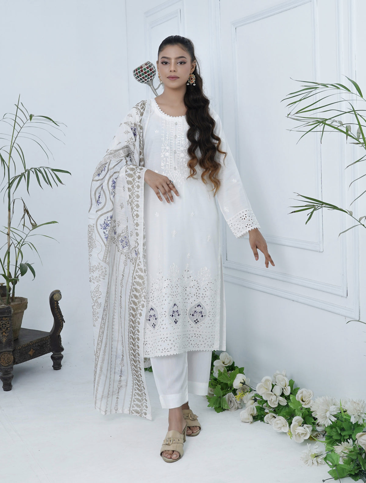 3pcs Shalwaar kameez Luxury white  with sequence work